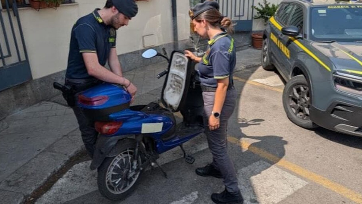 Sequestrati migliaia di "e-bike" truccate: erano motorini elettrici - 