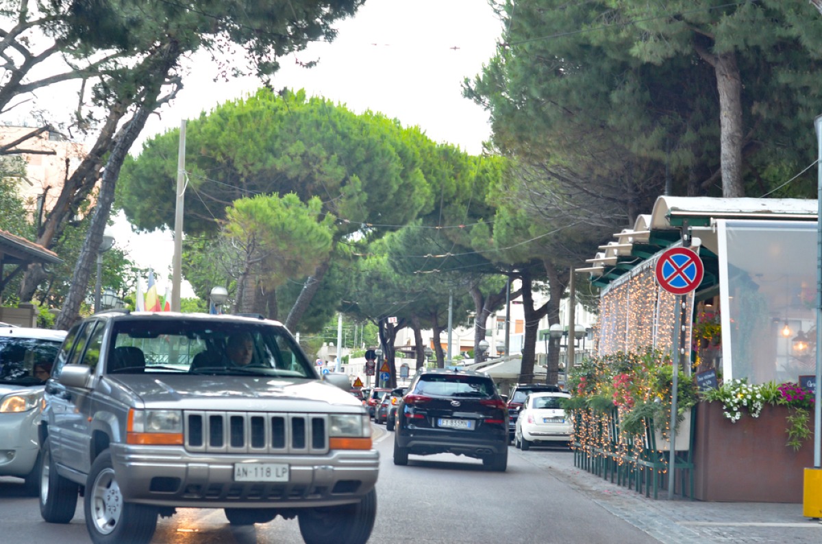 Auto, traffico e sicurezza in Riviera: come leggere davvero un preventivo assicurativo - 