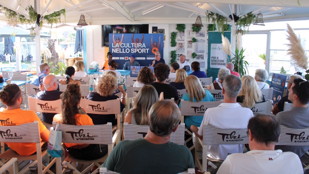 "La Cultura dello Sport" sbarca in spiaggia: al via a Rimini la terza edizione degli incontri - Gli incontri al Bagno 26 di Rimini 