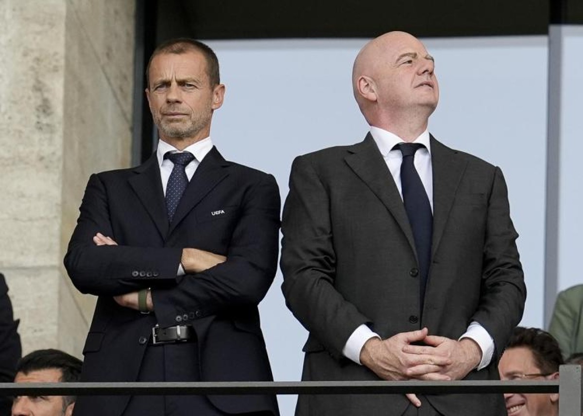 Guerra totale tra Uefa e Fifa: l'Europa boicotta tutte le competizioni - Ceferin e Infantino © Ipa