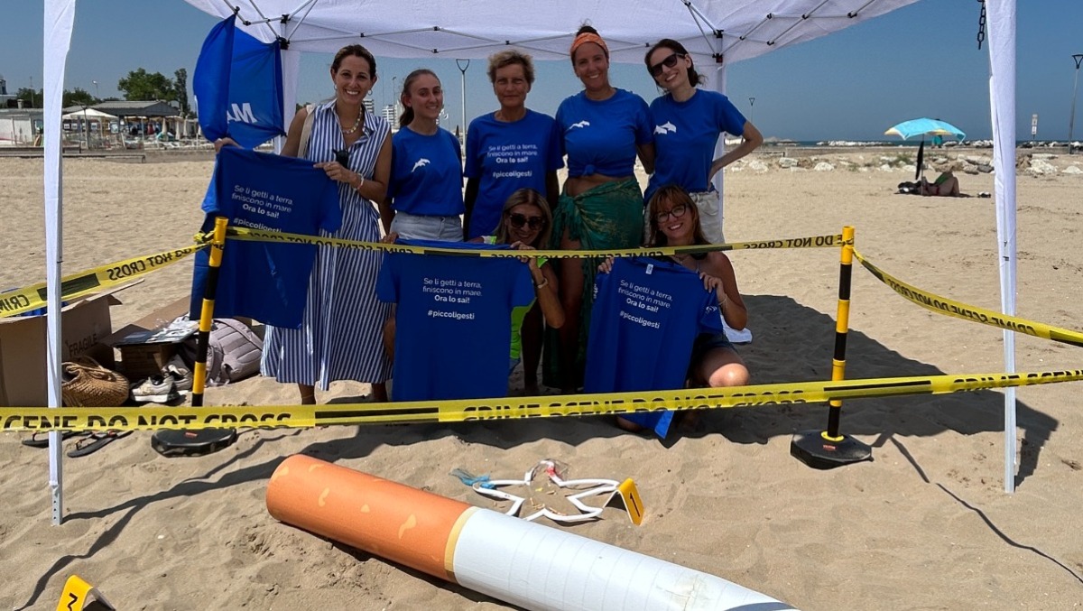 "Mozziconi di sigaretta buttati sulla spiaggia inquinano": Cattolica aderisce alla campagna nazionale - 