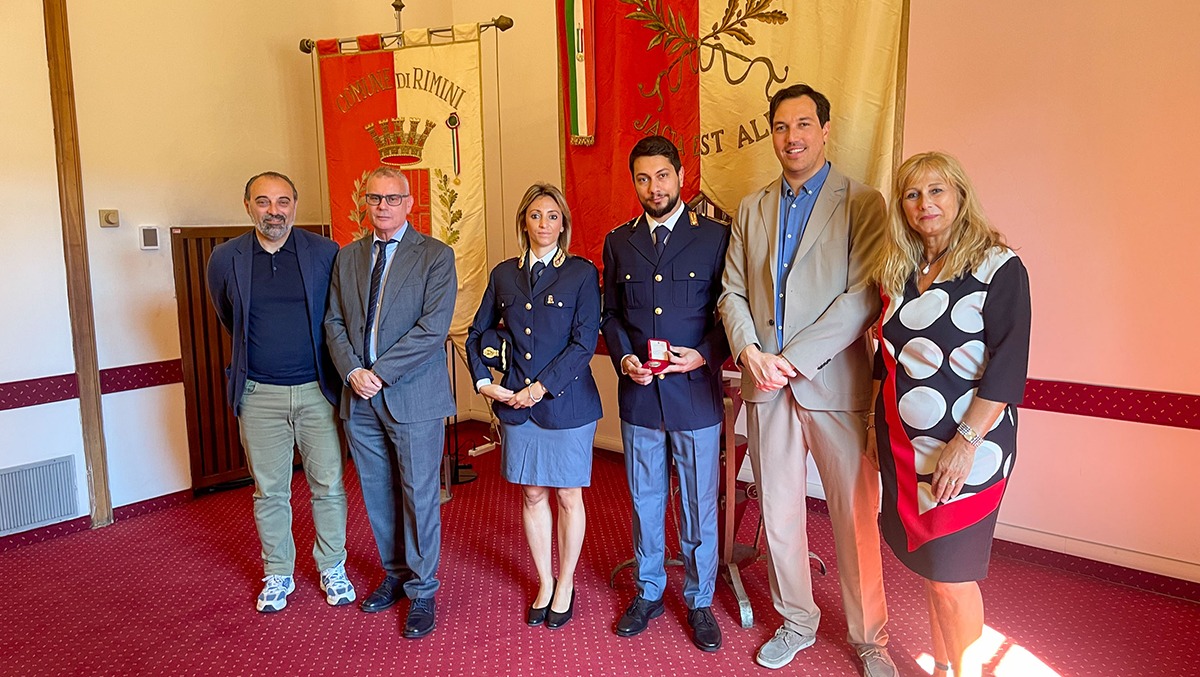 Palazzo Garampi onora l'agente Francesco Giardina