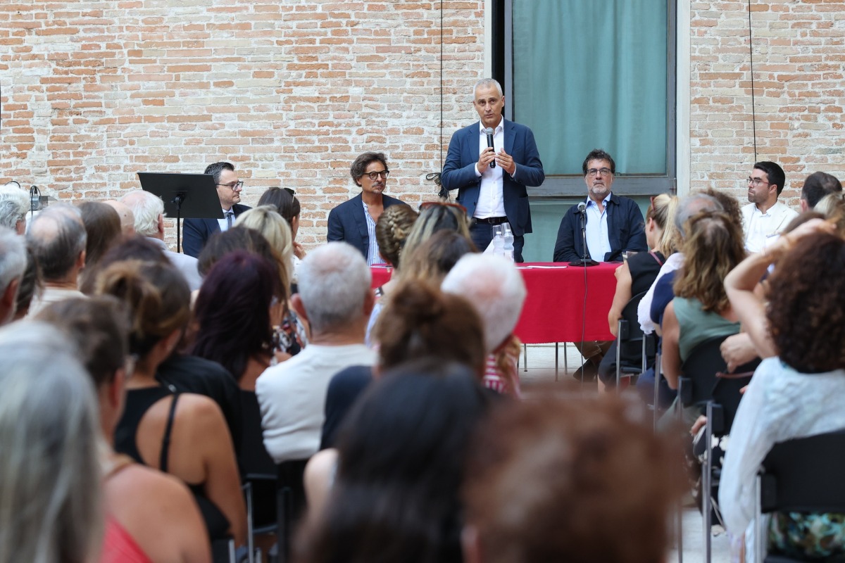 mostra