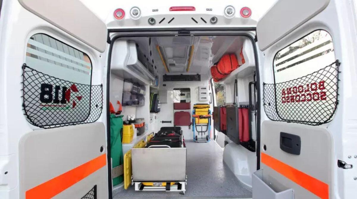 Bimbo di 3 anni investito muore in ospedale dopo tre giorni  - Ambulanza repertorio