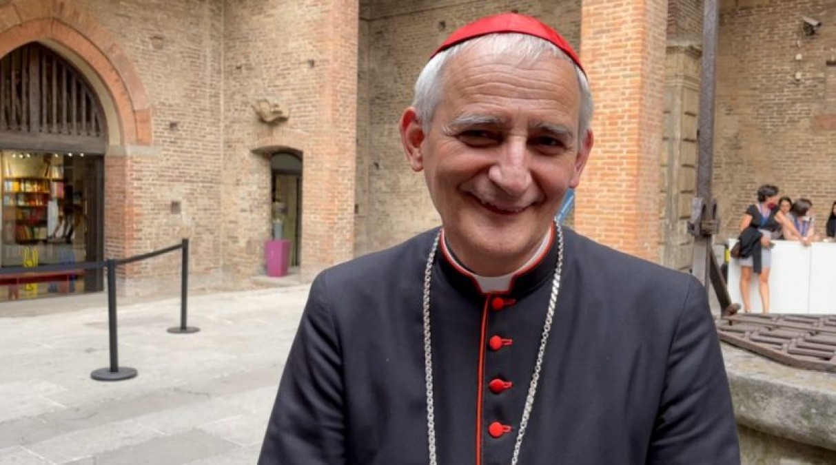 Papa Leone a Rimini: il Cardinale Zuppi al suo fianco per la Messa - 