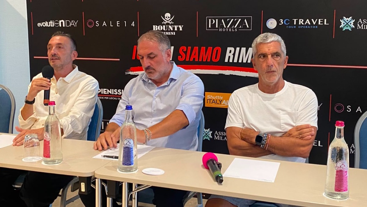 Gadda si presenta: ecco il nuovo allenatore del Rimini Calcio - Da sx: Alvisi, Tamai e Gadda