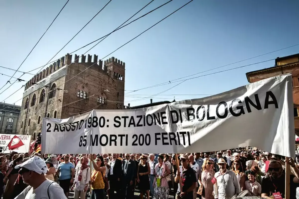 Bologna ricorda la strage, al corteo la famiglia di Fakir - © Ansa
