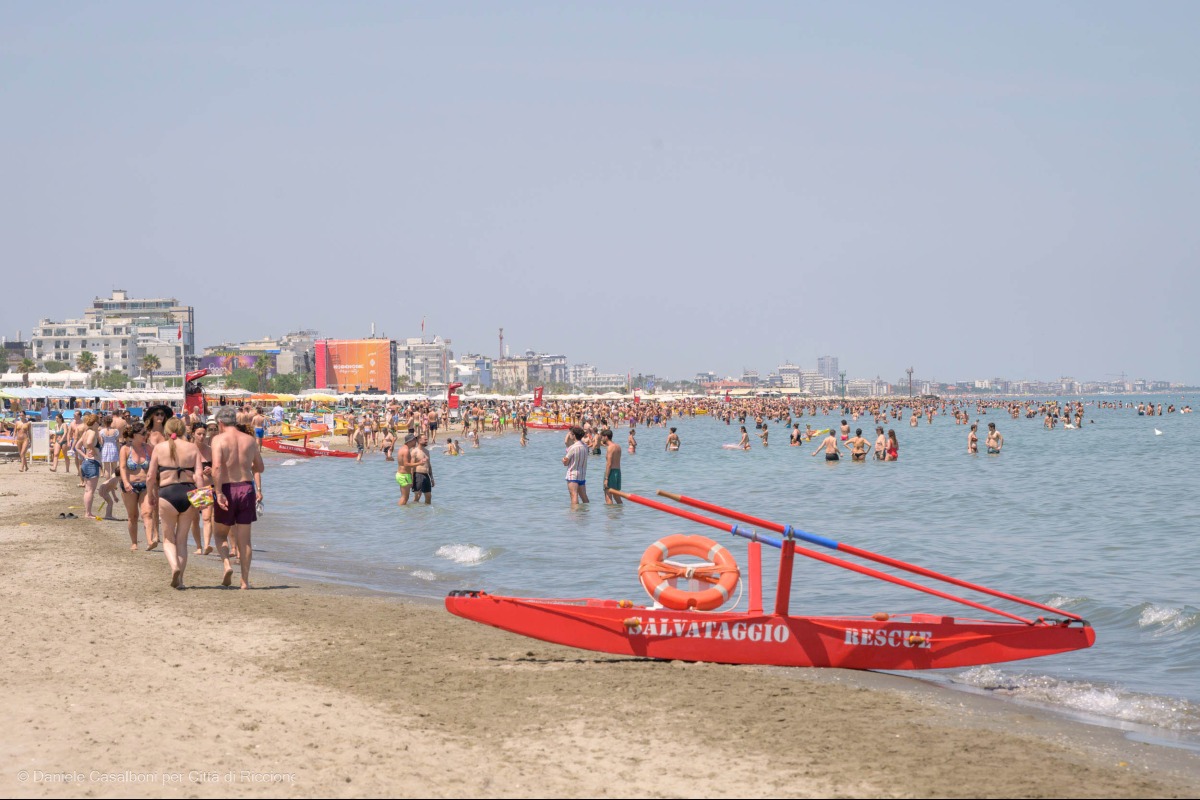 Riccione, obiettivo Accademia del Turismo: la strategia per risolvere il problema della manodopera - Spiaggia di Riccione