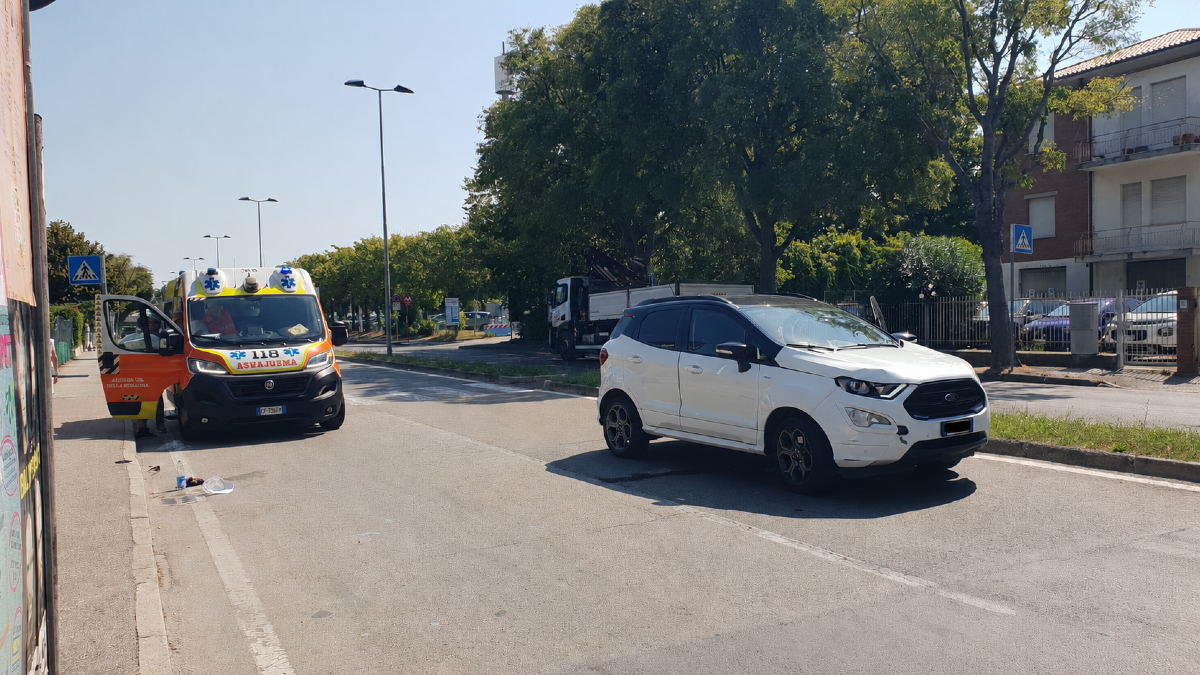 Donna investita in via Cabrera: è grave. Trasportata in elicottero in codice rosso - L'incidente in via Cabrera 