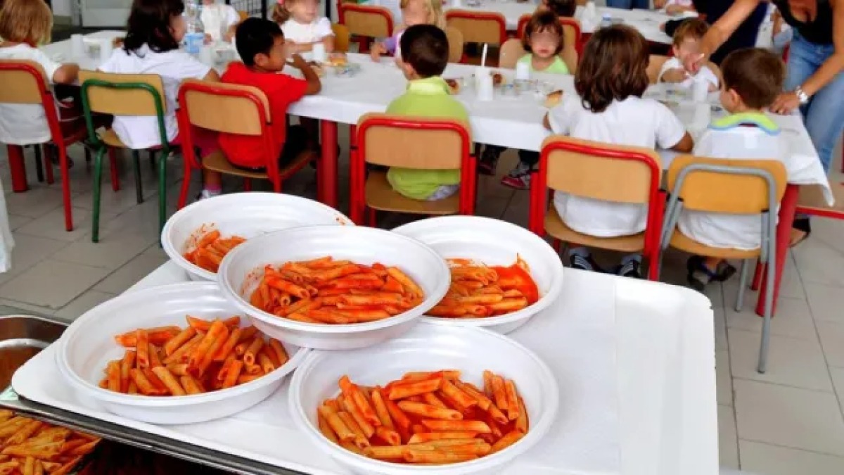 Mense scolastiche, sconto automatico per 3.900 famiglie riminesi - 