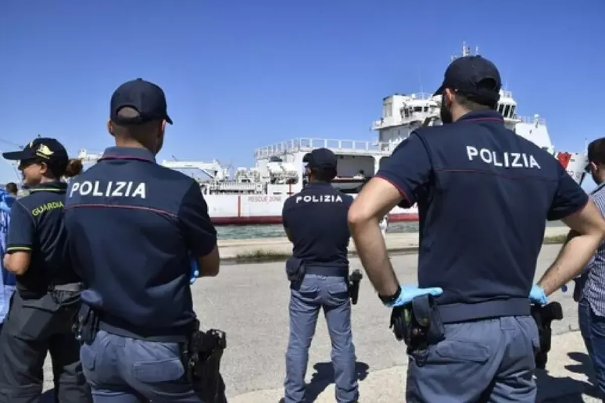 Nuovo scontro con Madrid, verso 500 agenti alle frontiere. Decreto per assumerli - 