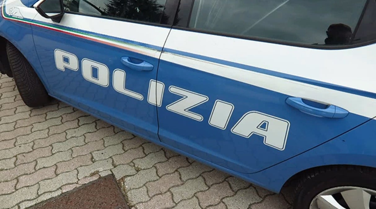 Miramare: difende la moglie dal rapinatore ma viene colpito con un pugno e finisce in ospedale - Repertorio
