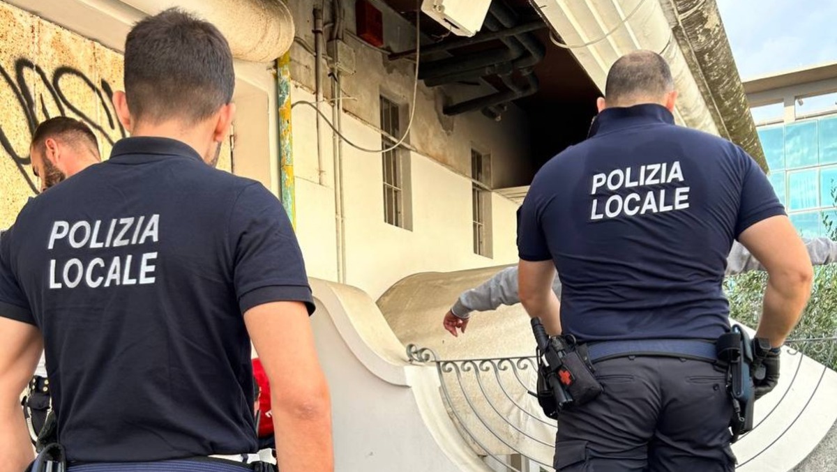 Controlli negli hotel di Riccione: ispezionate 8 strutture, scattano sanzioni e denunce  - I controlli della Polizia locale 