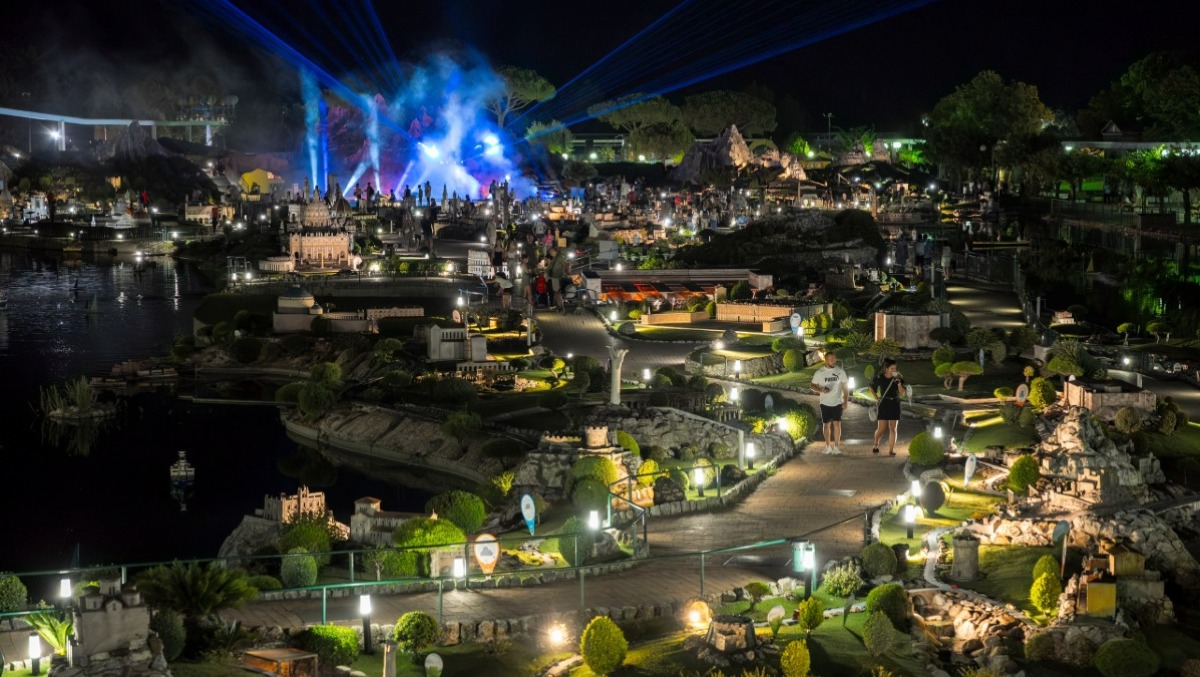 L'estate si accende a Italia in Miniatura con "Divertente di Giorno, Magica di Notte" - 