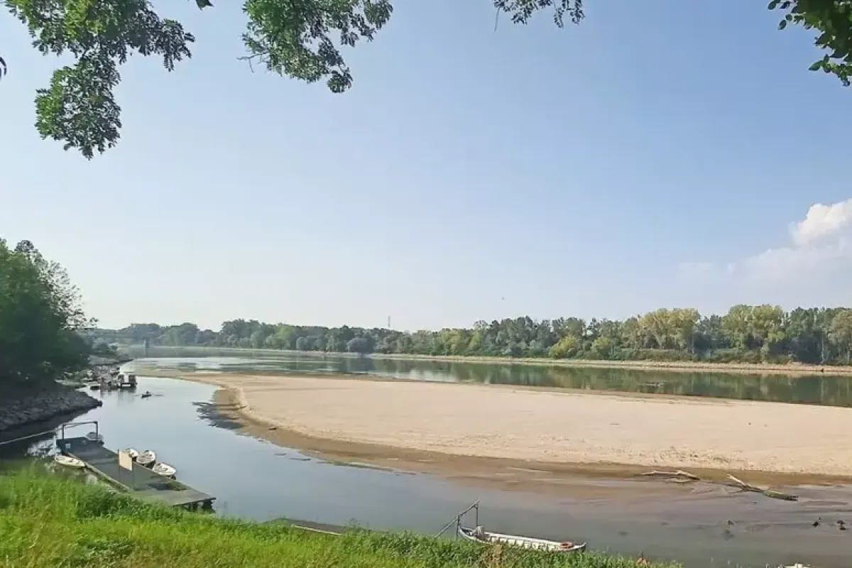 Il Po in crisi: siccità estrema lungo il fiume - © Ansa