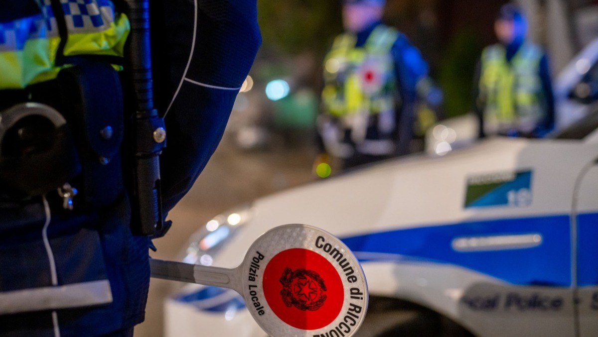 Riccione, ballo abusivo al Mojito Beach: chiusura di 7 giorni  - Controlli di polizia a Riccione 