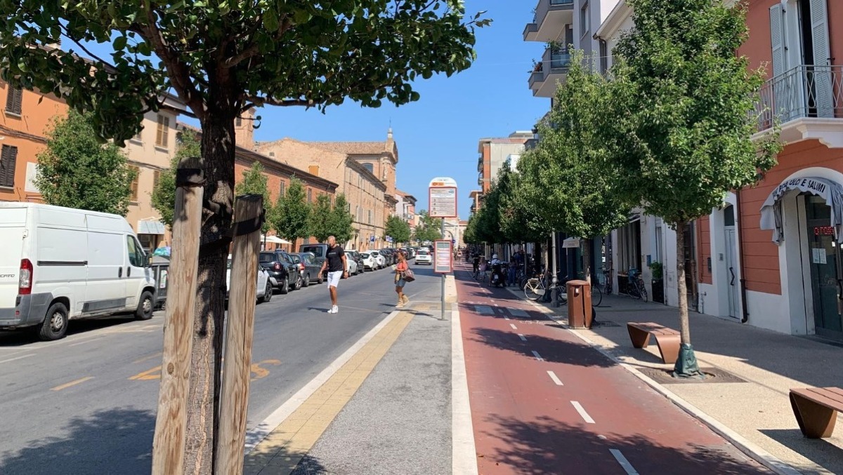Estati "roventi", Rimini respinge le critiche: "Lavoriamo per una città con più verde e meno cemento" - Via XX Settembre Rimini