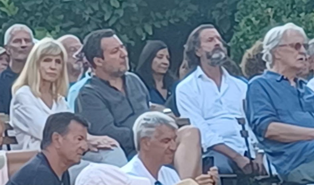 Salvini contestato al concerto per De André, affondo della nipote - 