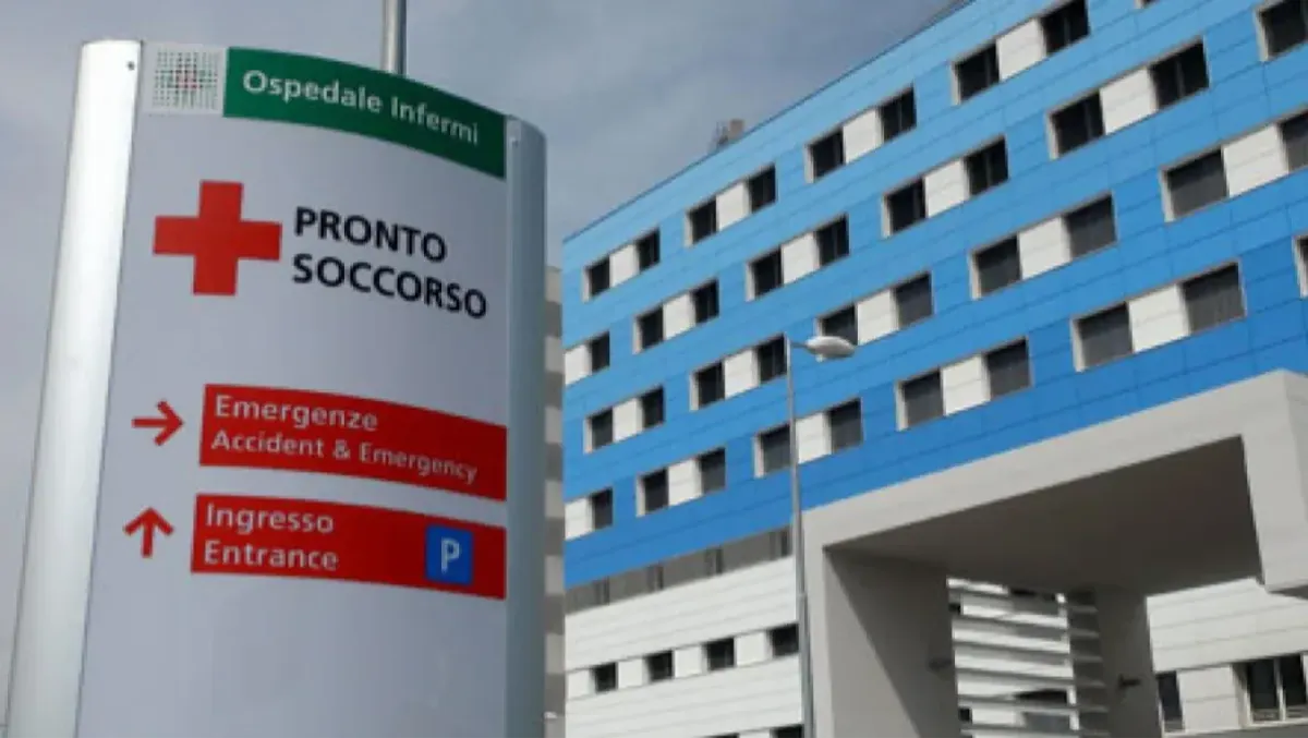 Bimbo rischia di annegare in piscina: le condizioni restano gravi  - Il pronto soccorso dell'Infermi 