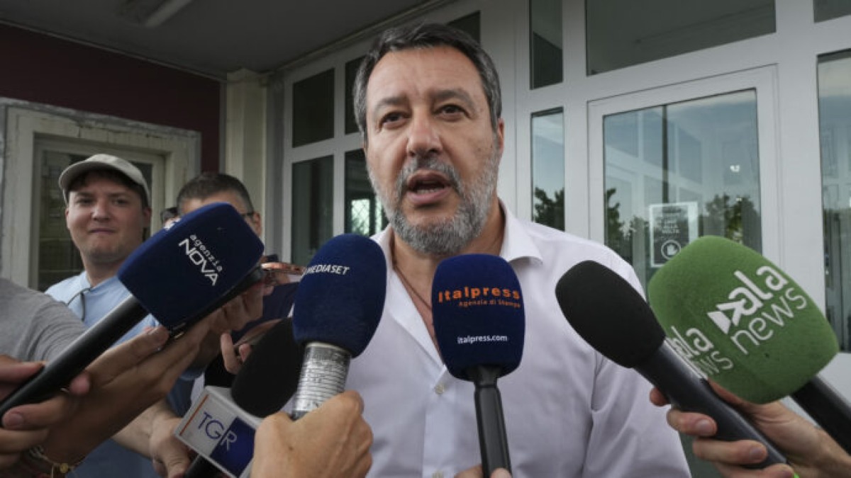 Salvini: "Niente più fondi pubblici finché non è chiaro il rapporto con Lavitola" - 