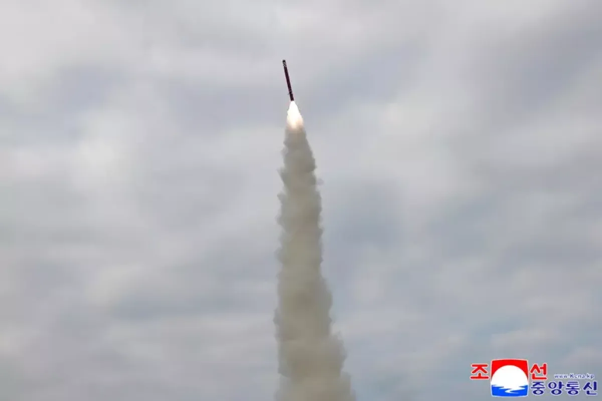 Corea del Nord, nuovo lancio missilistico verso il Mar del Giappone - 
