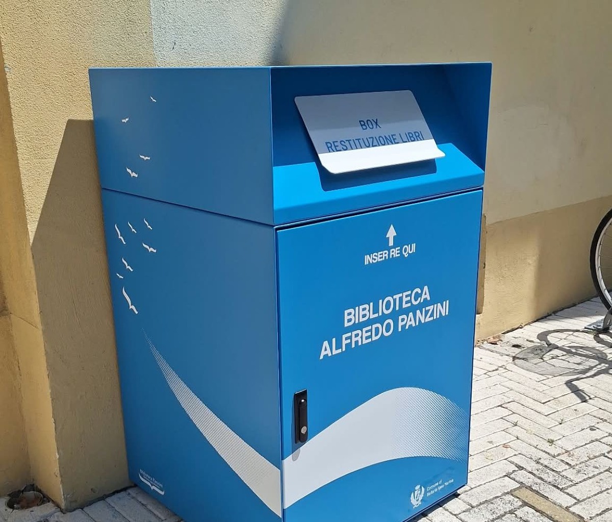 Bellaria: Biblioteca Panzini, nuovo box per la restituzione dei libri anche fuori orario - 
