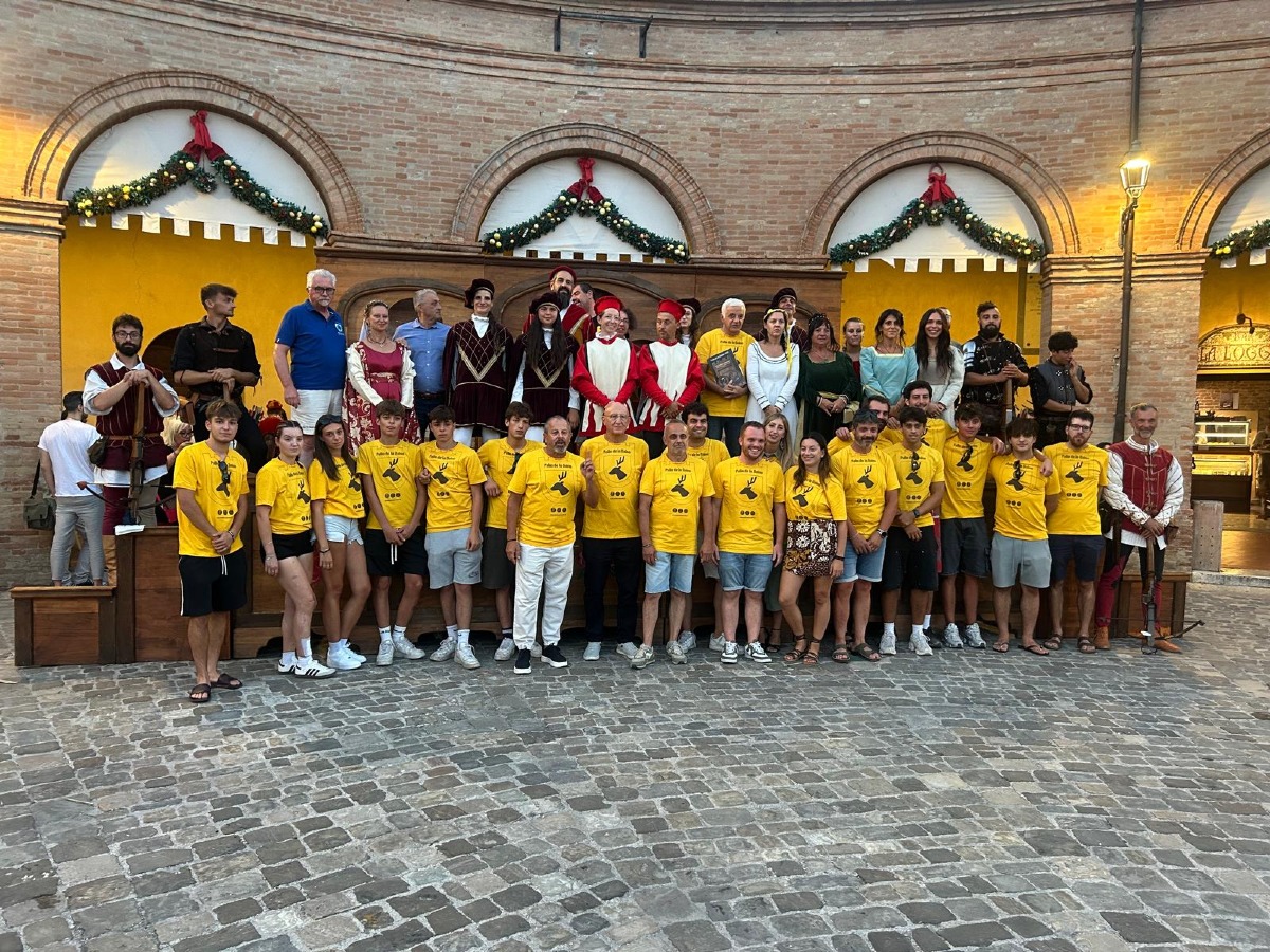 Palio de lo Daino 2026: a Mondaino quattro giorni di storia e spettacoli - 