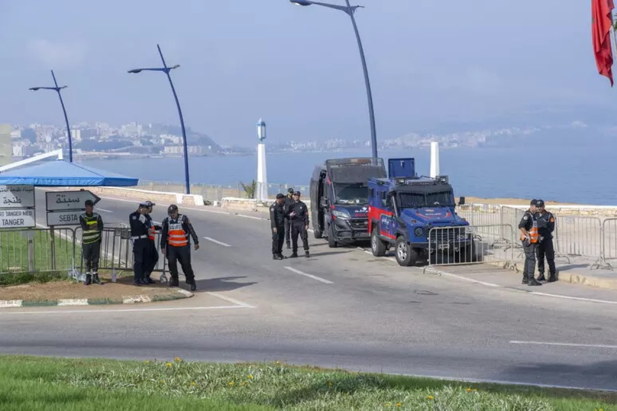 Marocco, bloccato un tentativo di ingresso irregolare a Ceuta: centinaia di migranti fermati - 