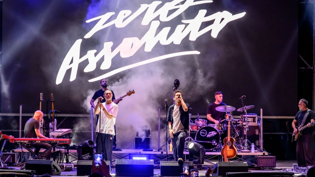 Riccione, grande folla per gli Zero Assoluto e venerdì arrivano Clara e Random - Il concerto degli Zero Assoluto 