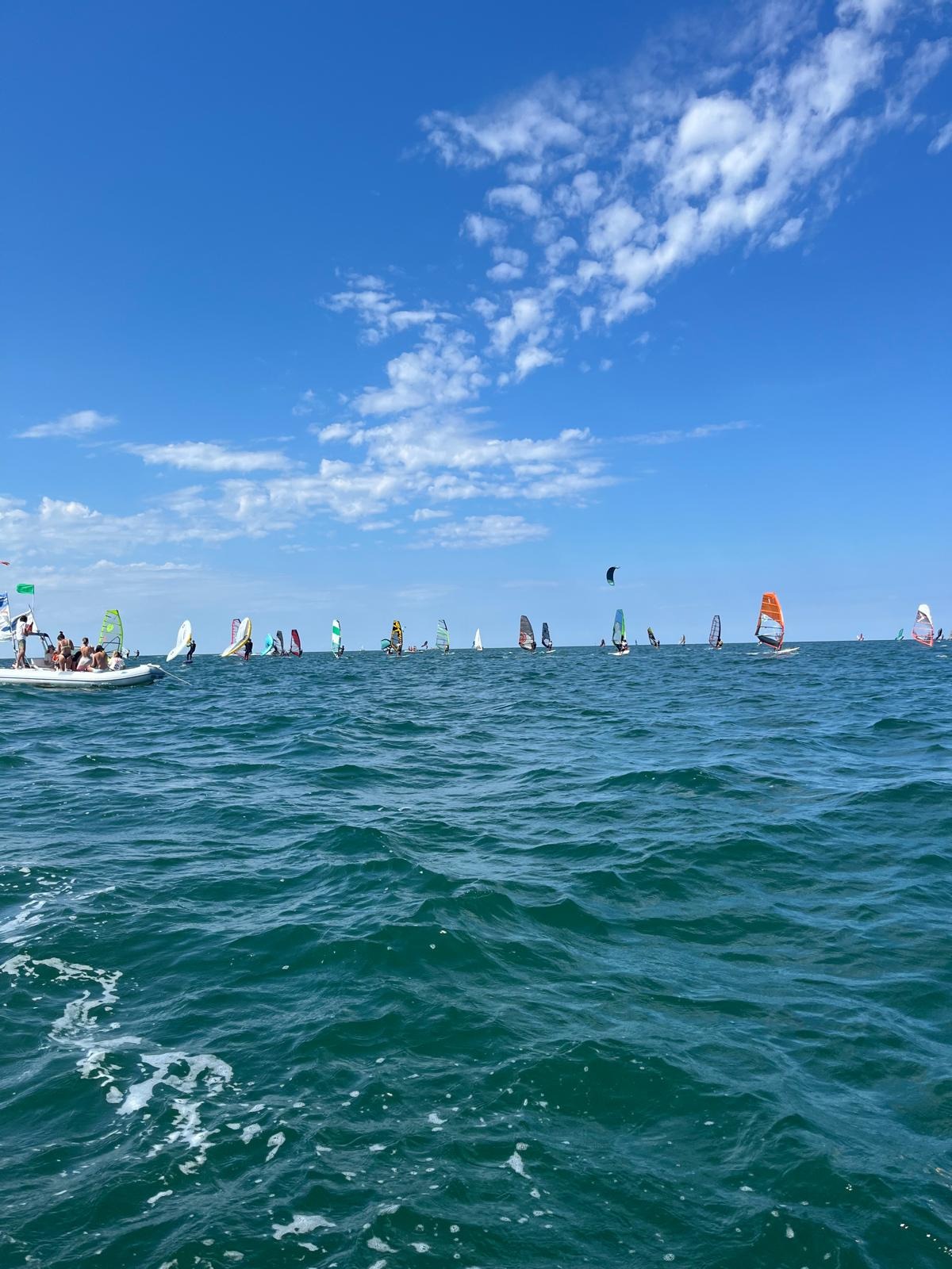 Cattolica, torna il Windsurf Day: 46 anni di sport e festa sul mare - 