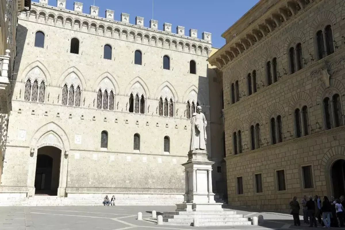 Mps, il cda approva il piano Lovaglio: doppia offerta su Banco Bpm e Banca Generali - PH ANSA