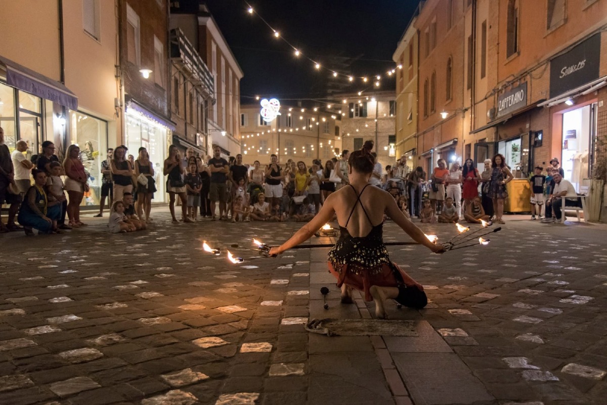 Santarcangelo si veste di magia e mistero con le Notti della Luna  - Notti della luna