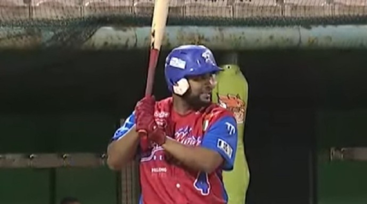 Baseball, semifinale: Bologna - San Marino 18-13 in gara5 - Angulo nel box di battuta