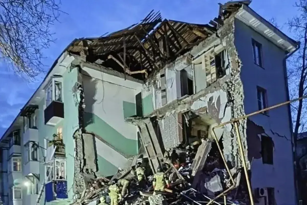 Raid russi sull'Ucraina, due morti a Kiev. Droni ucraini colpiscono un centro logistico in Russia - ANSA/E