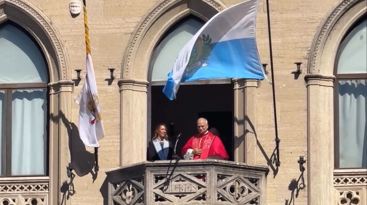 Papa Leone a San Marino e il Vescovo Beneventi cita Jovanotti: "Il più grande spettacolo dopo il big bang" - Papa Leone a San Marino