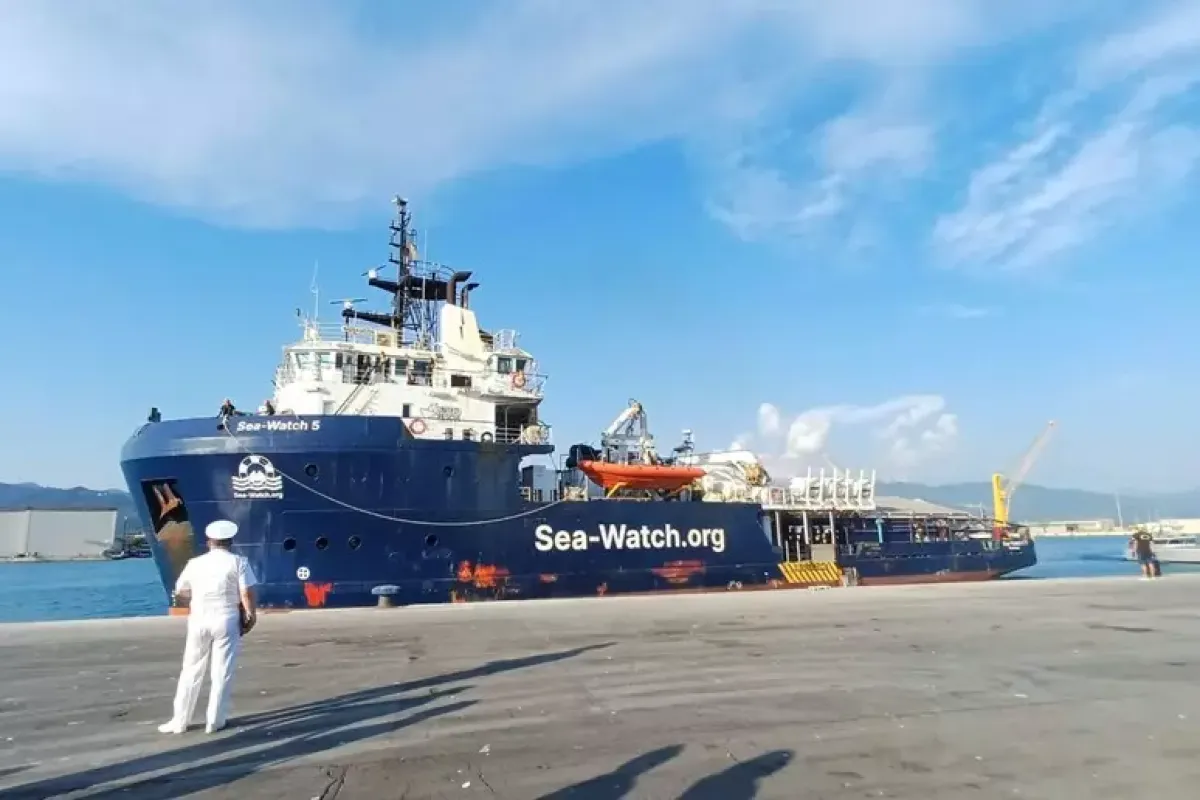 Sea Watch 5 fermata per 45 giorni e multata di 7.500 euro, è scontro con il governo - Sea Watch 5 PH ANSA