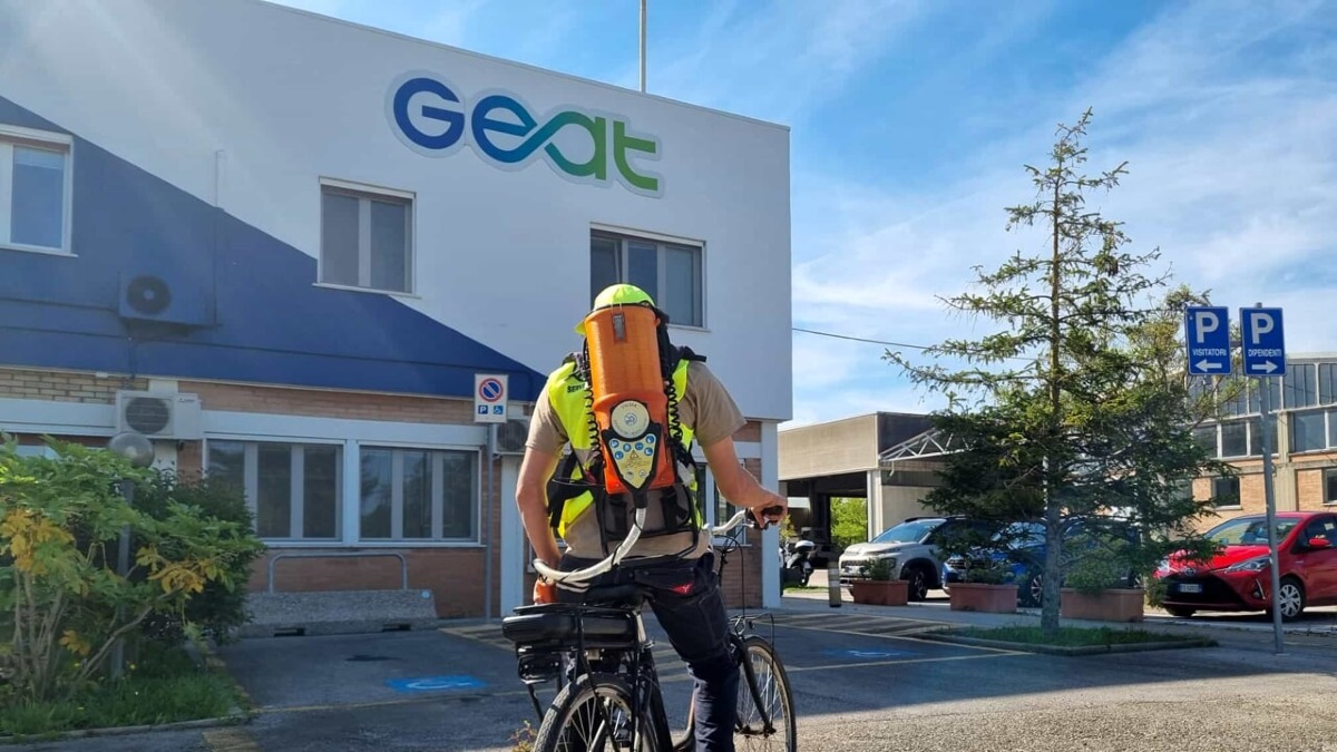 Zanzare, larvicida gratuito al mercato di Riccione - La disinfestazione 