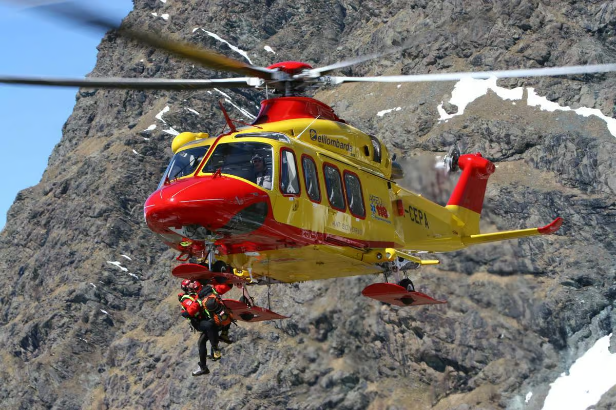 Perde l’appiglio e precipita per 20 metri davanti alla moglie e alla cognata - Archivio