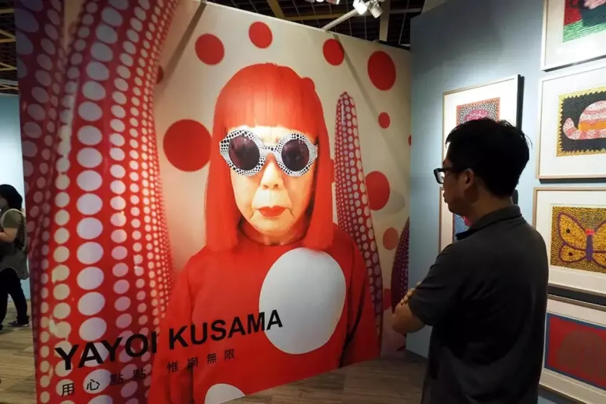 Addio a Yayoi Kusama, l'artista dei pois amata in tutto il mondo - © Ansa