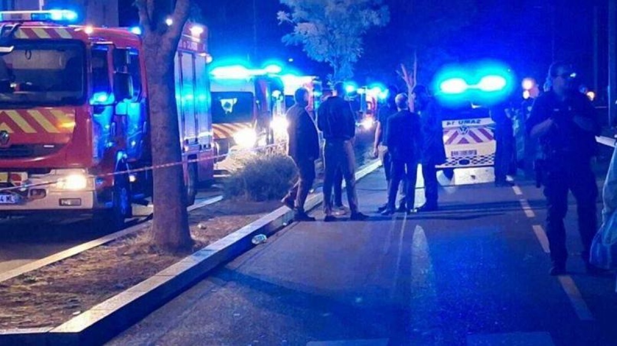 Auto sulla folla a Caen: due morti e dieci feriti - © RaiNews