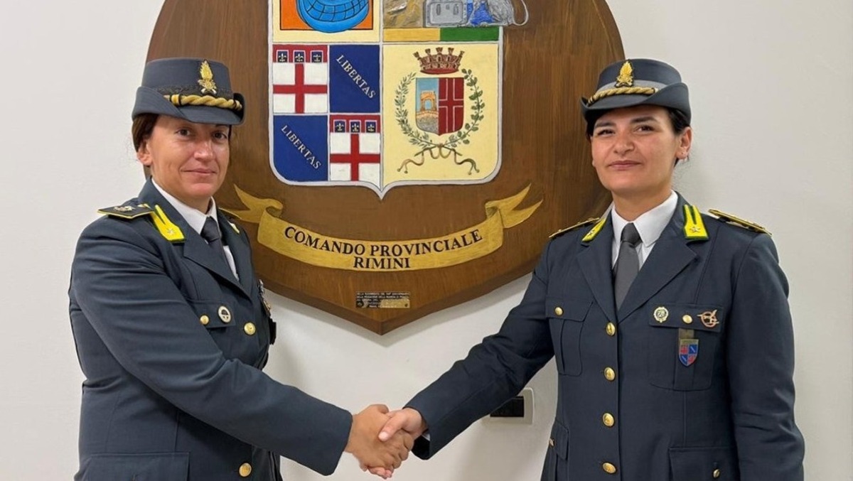 Cambio al vertice della Guardia di Finanza di Rimini. Il Maggiore Cretì sarà la nuova comandante  - Il passaggio di consegne 
