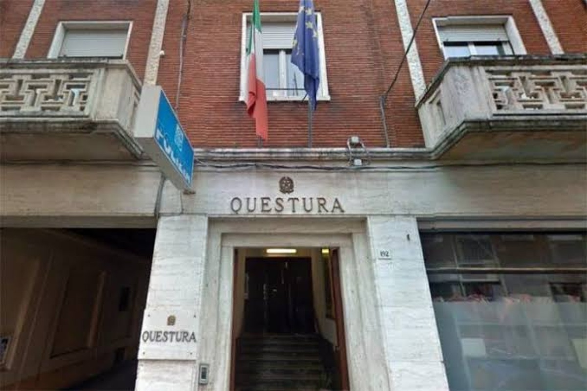Espulso dopo 10 giorni in Italia: beccato con 12 dosi di cocaina nel contachilometri - 