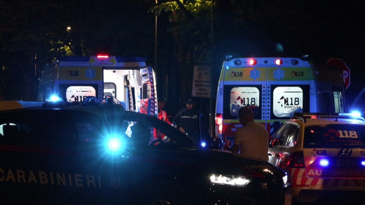 Incidente stradale: due 17enni muoiono sbalzati dall'auto - Repertorio