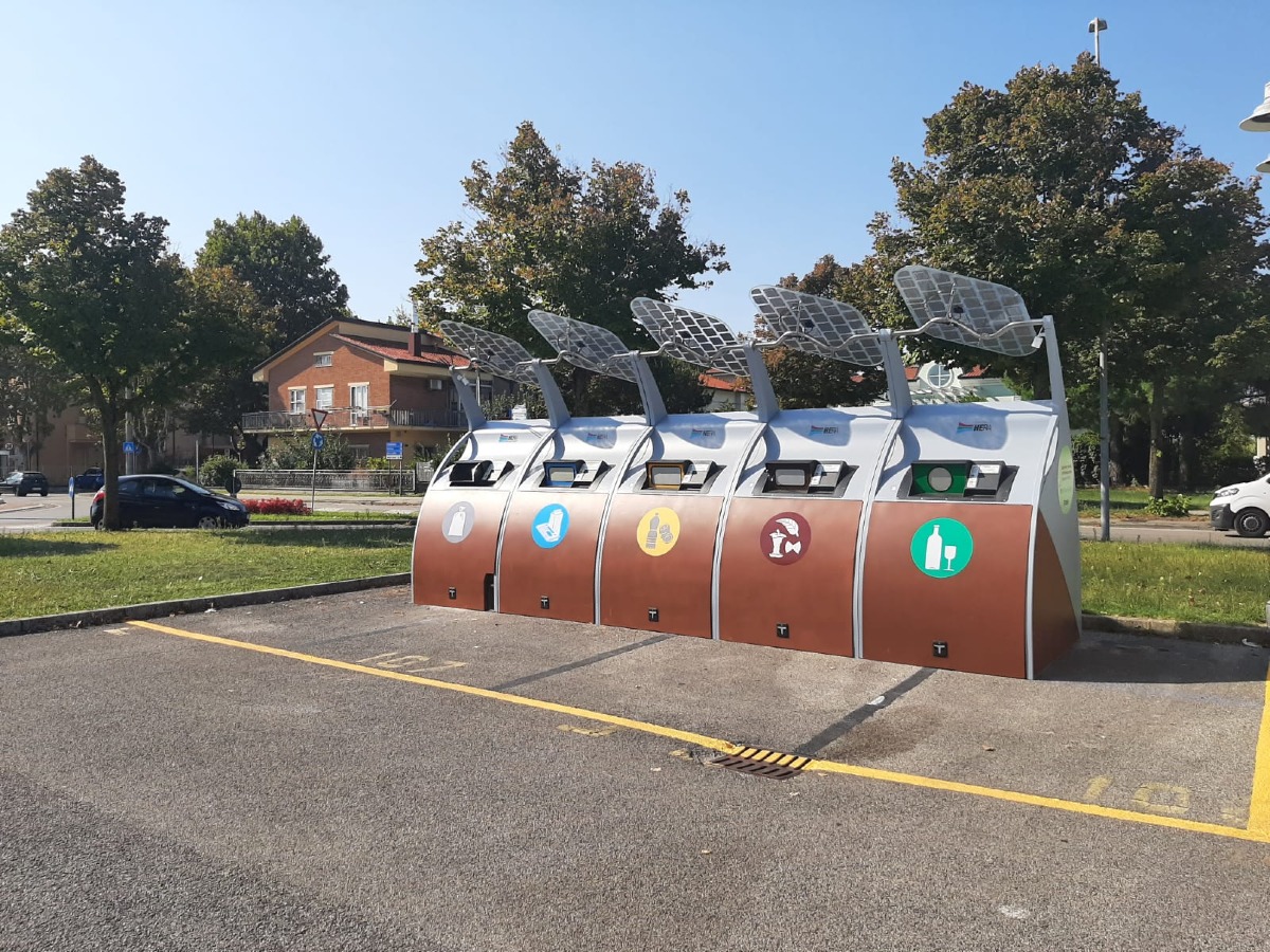 Riccione, arrivano due nuove casette per i rifiuti - Le casette smart 