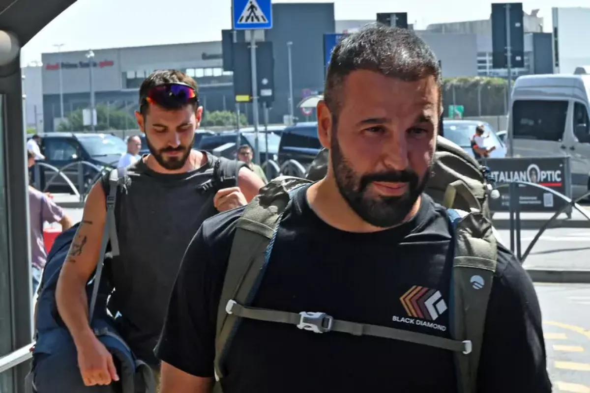 Rientrati a Bergamo i due escursionisti bresciani bloccati in Nepal - Giovanni Fassini (in primo piano) e Marco Lombardi
