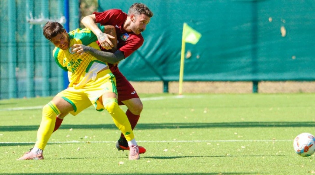 Calcio RSM, Tre Penne ok con qualche brivido. Pari tra Libertas e Cosmos - Un'azione di Cosmos-Libertas