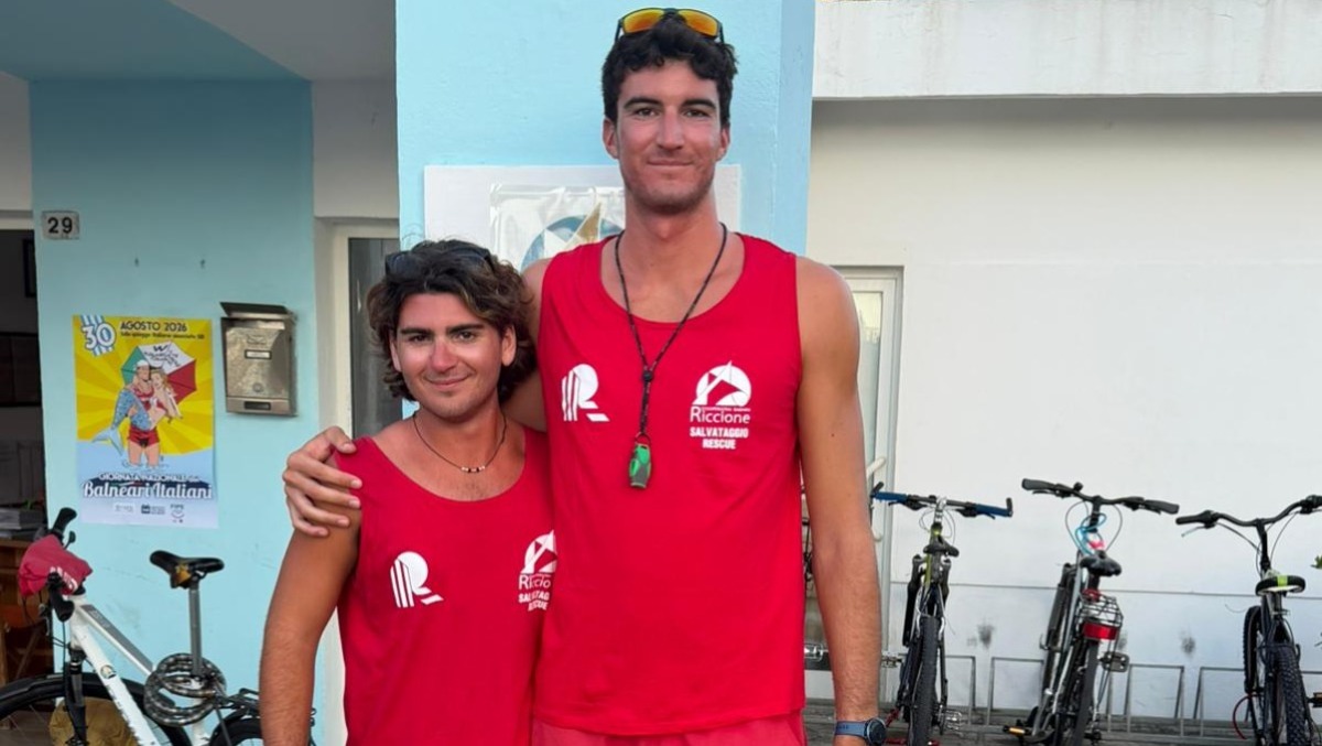 Malore in mare a Riccione, 88enne soccorso dai Salvataggi: decisive le manovre di rianimazione - 