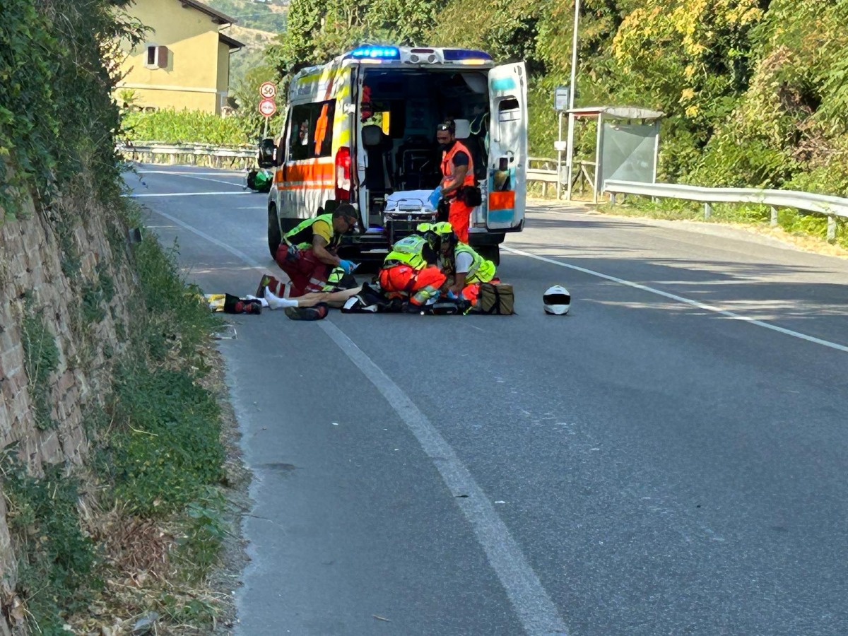 Moto contro bici sulla Marecchiese 