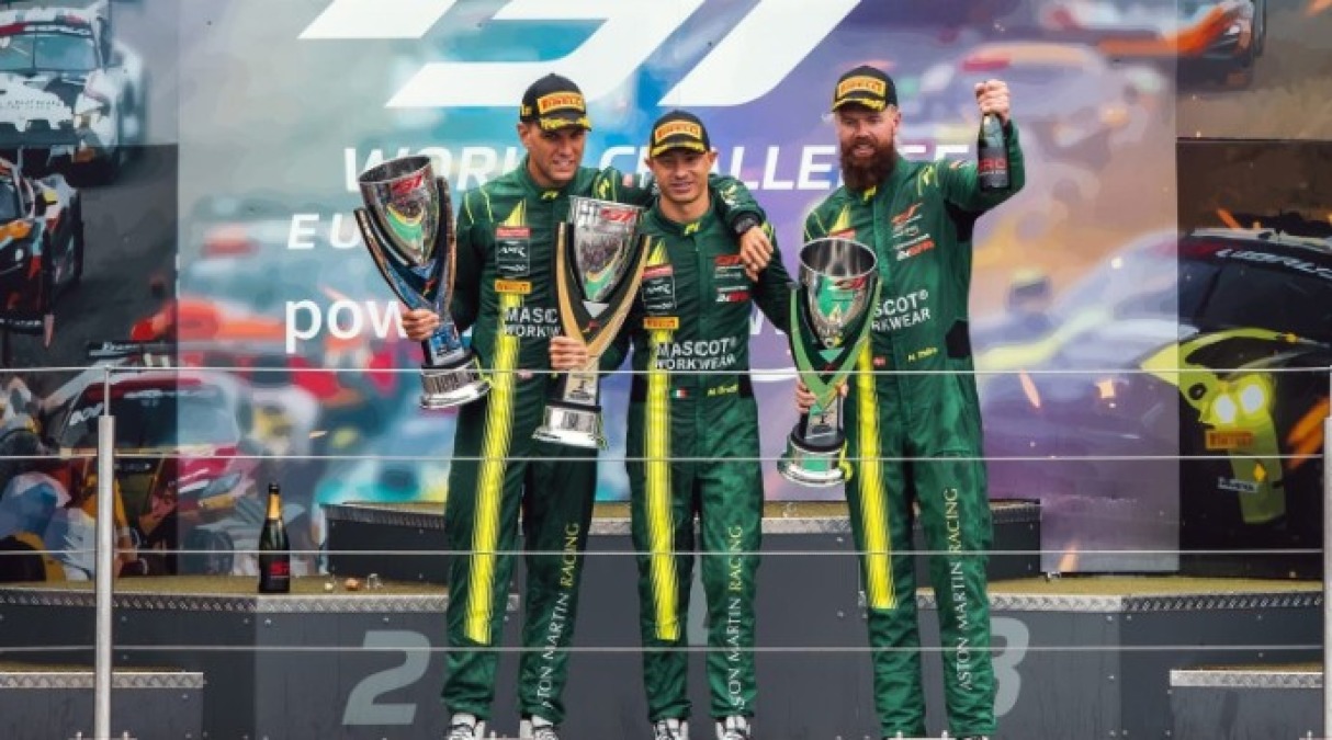 Per Mattia Drudi vittoria, pole e giro veloce nel GT World Challenge - Mattia Drudi sul podio