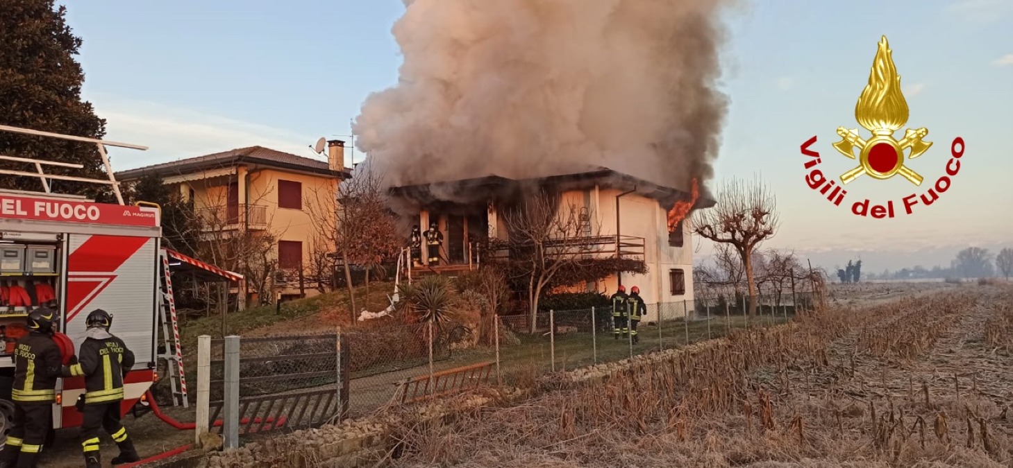 Esplosione nei pressi di una villetta: due morti. Preparavano ordigni per i bancomat - Archivio